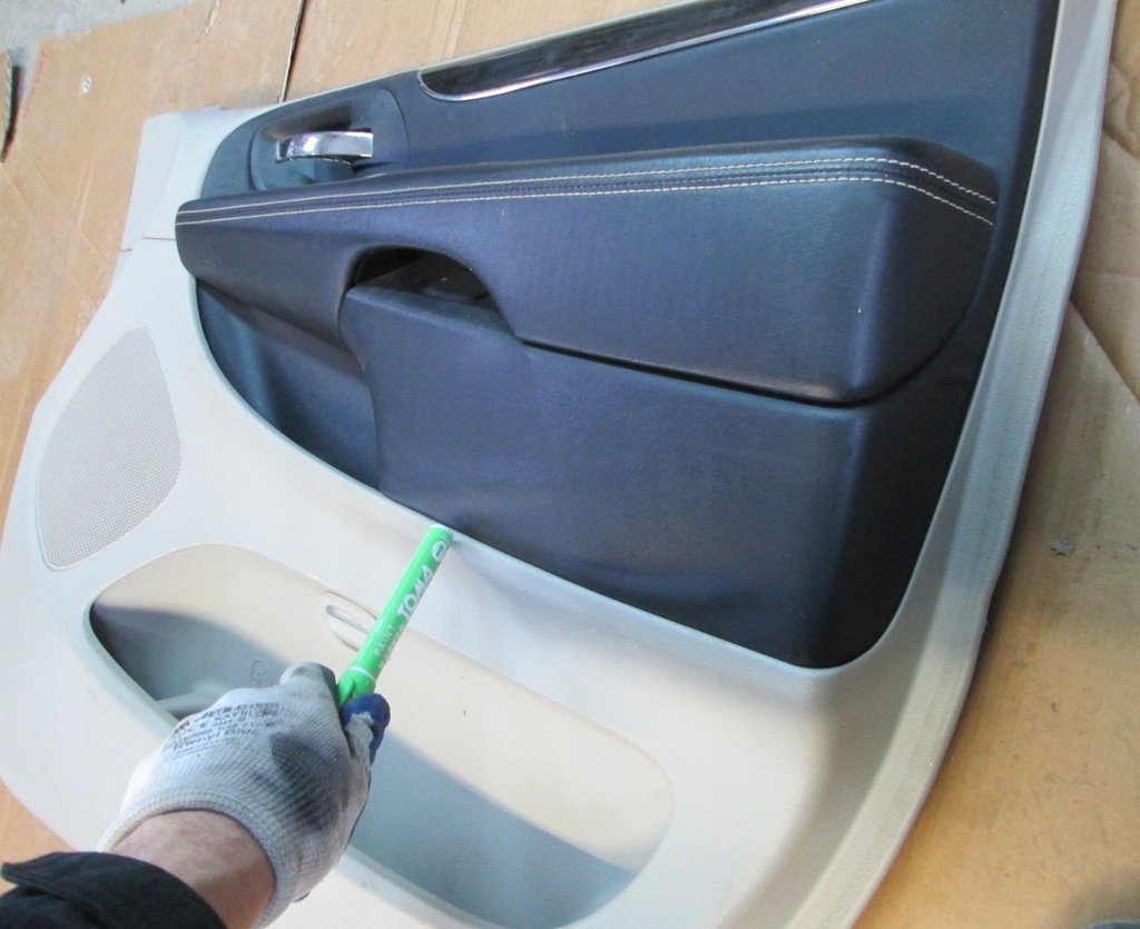 фото №14, Chrysler town country обшивка w дверь правое перед