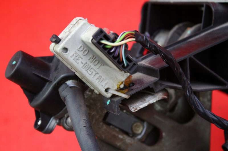 фото №8, Педаль педали комплект автоматическая коробка передач 04683921aj chrysler pacifica 1 i 3.5 v6 253 km