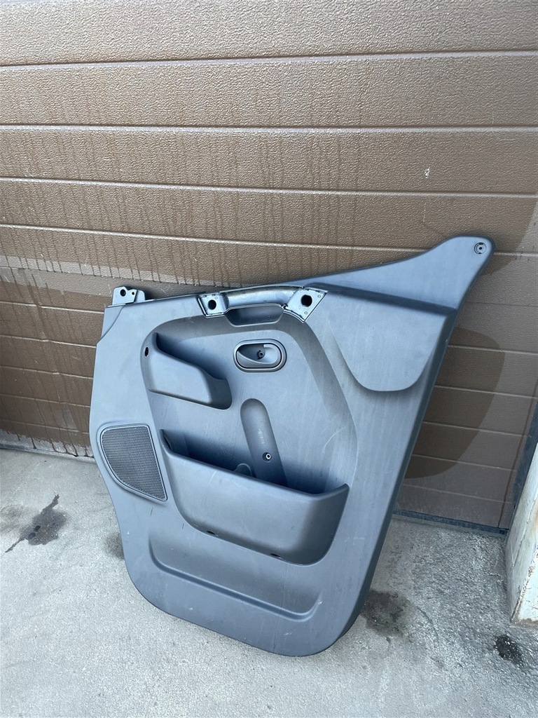 фото №3, Обшивка обивка дверь правый перед master iv 4 19-23 rok