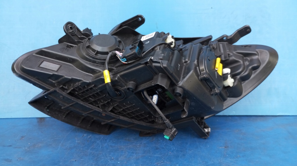 Лампа фара правий перед eu ксенон opel mokka i 2012- 95386946 Ціна