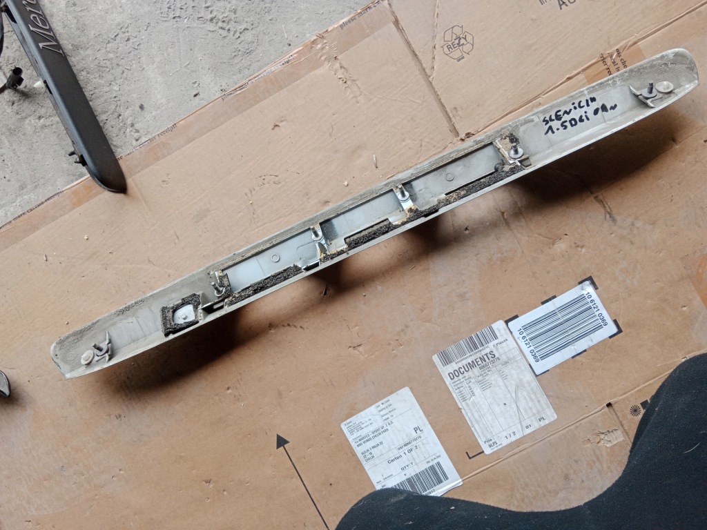 фото №2, Накладка задній кришки renault scenic iii 848100006r