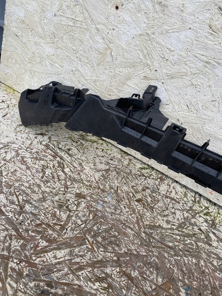 фото №7, Mercedes w206 направляющая перед бампера кронштейн