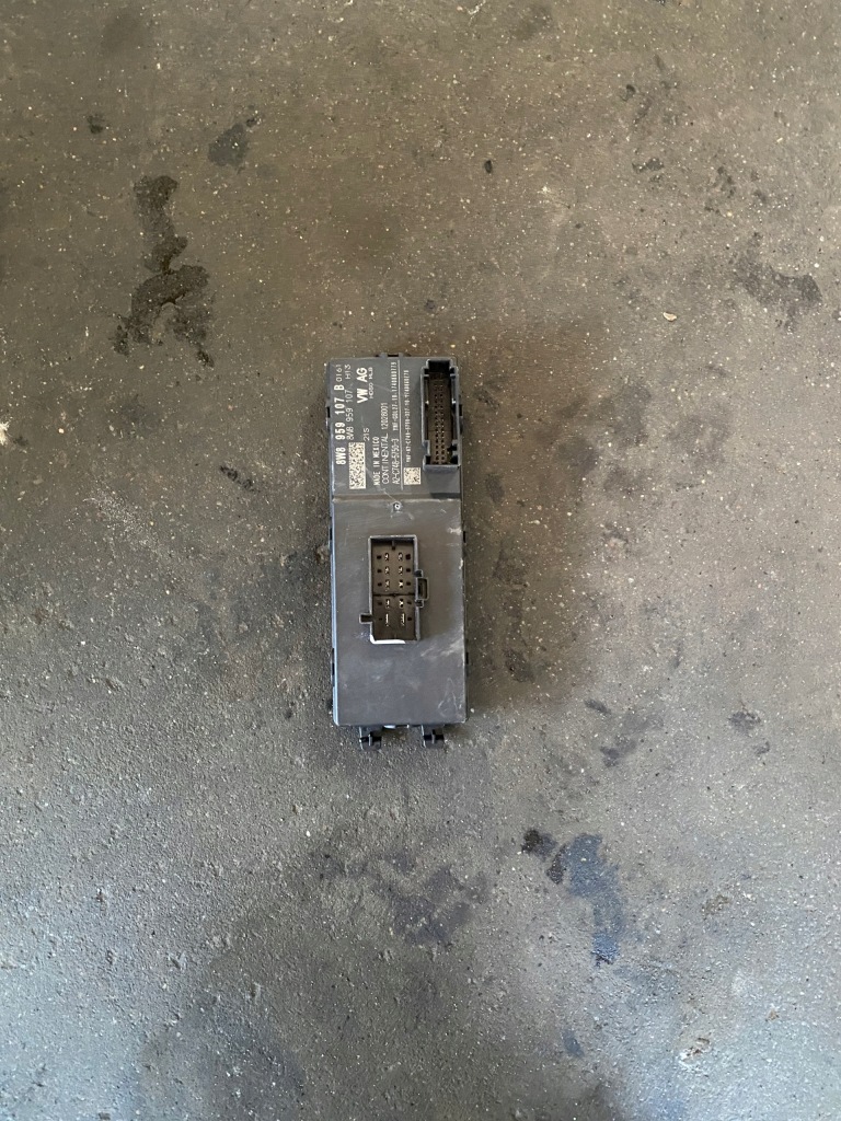 Купити Audi q5 80a блок керування кришки 8w8959107b