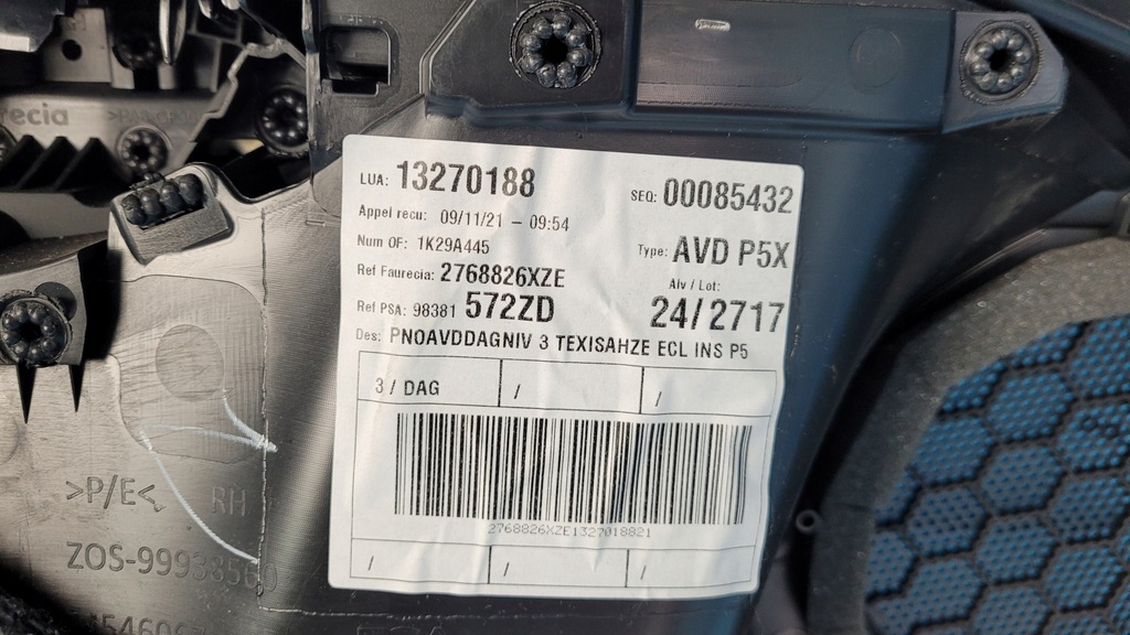 фото №9, Peugeot 308 iii p5 1.5d 21r обшивка дверь правый перед 98381572zd