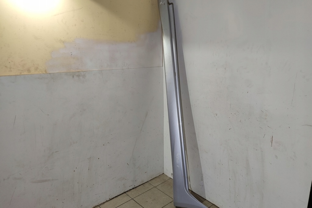 фото №8, Накладка поріг ліва mitsubishi grandis na_w mn145461 2.0l дизель 103kw