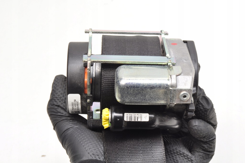 Volvo s60 2 v60 ремінь безпеки лівий задній задній 2 ряд 39823322 Оригінал