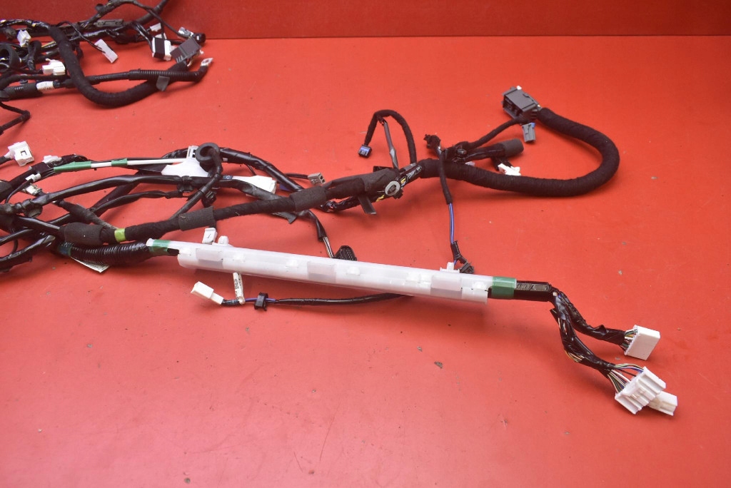 Джгут електропроводка салону кабіни nf7h-67-030 mazda mx-5 4 iv nd рестайлінг  18-24 Недорого