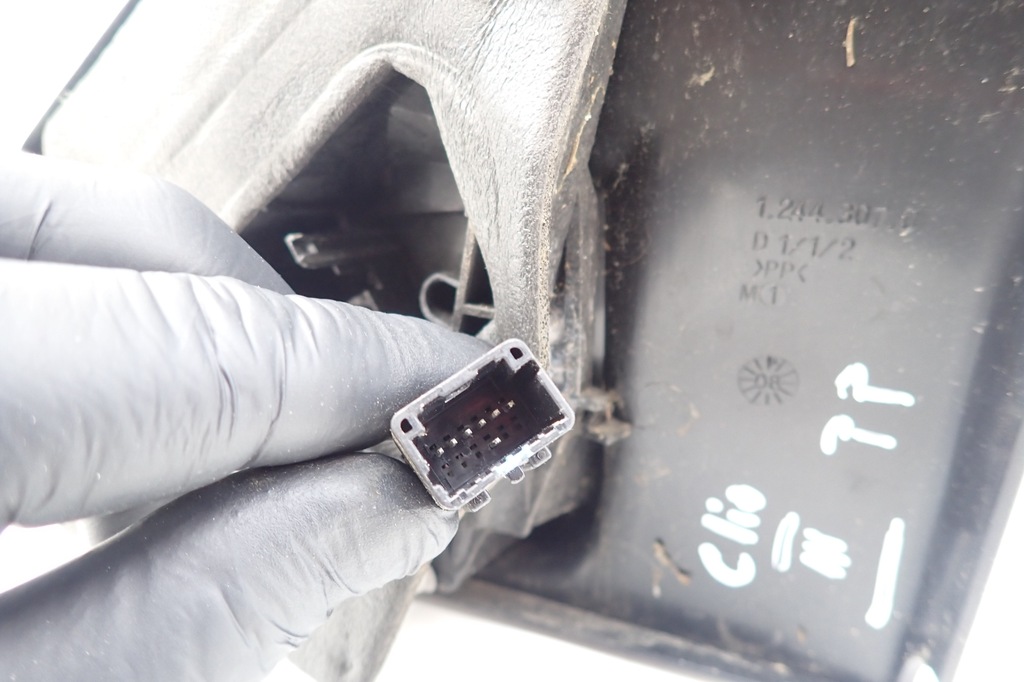 фото №7, Зеркало правое renault clio iii 7 pin