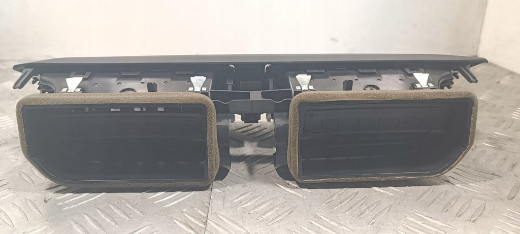 фото №6, Alfa romeo giulia 2017 форсунки / решётки среднего обдув панели приборной панели