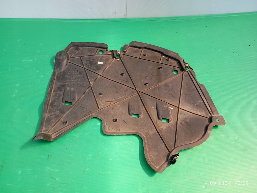 фото №1, Защита подвеска задняя задняя левая audi a4 b9 8w0825217d