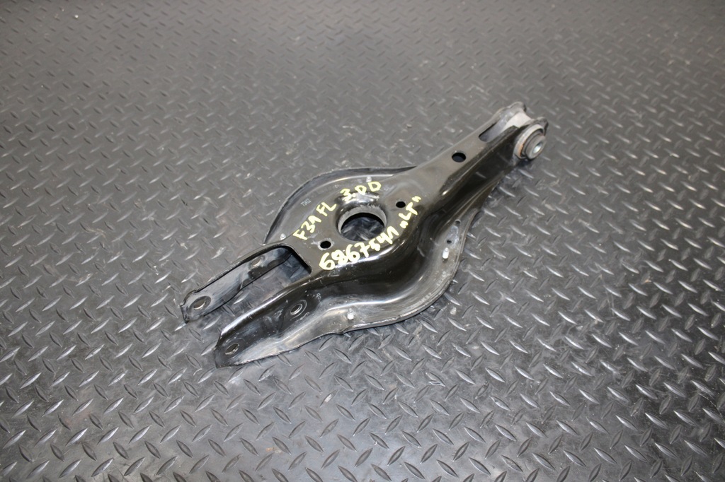 фото №1, Рычаг левый задняя bmw 3 f30 f31 lift 6867541
