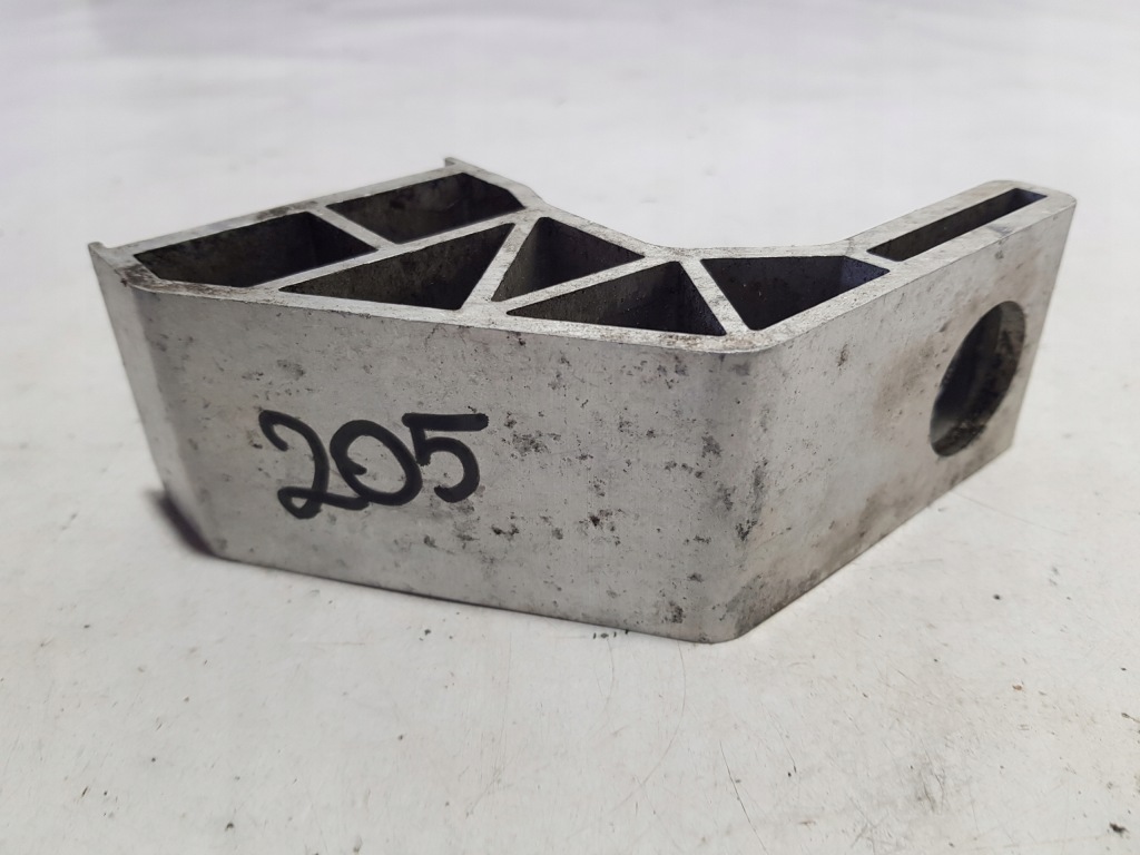 Купить Кронштейн кронштейн радиатора mercedes w205 2055014020