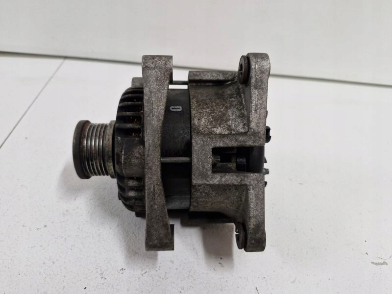 Купить Opel insignia a 1.8 b генератор 13579666