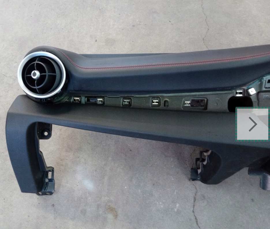 фото №7, Приборная панель консоль uk giulia qv 18r quadrifoglio