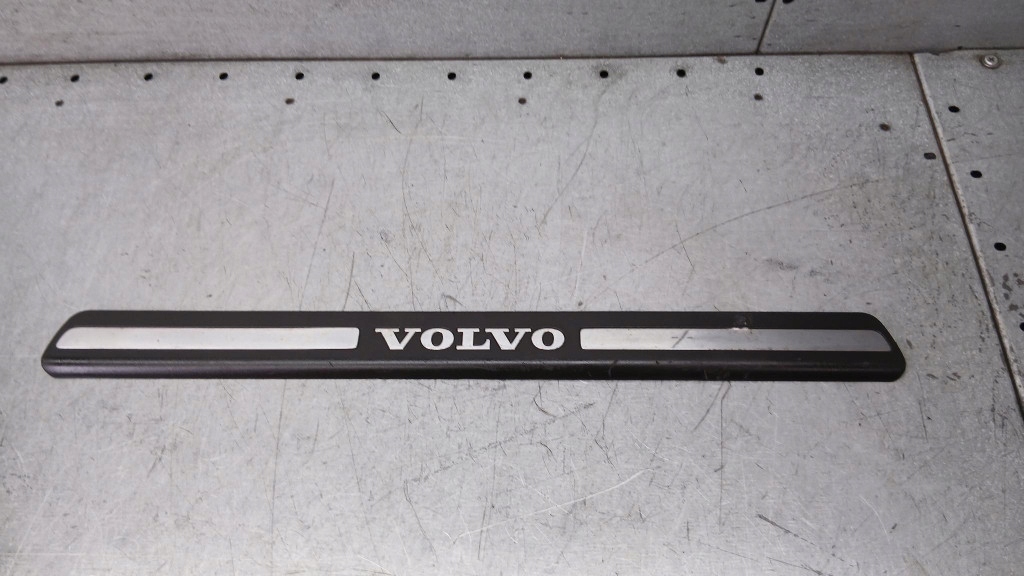 фото №1, Молдинг поріг volvo оригінальний номер 8659960