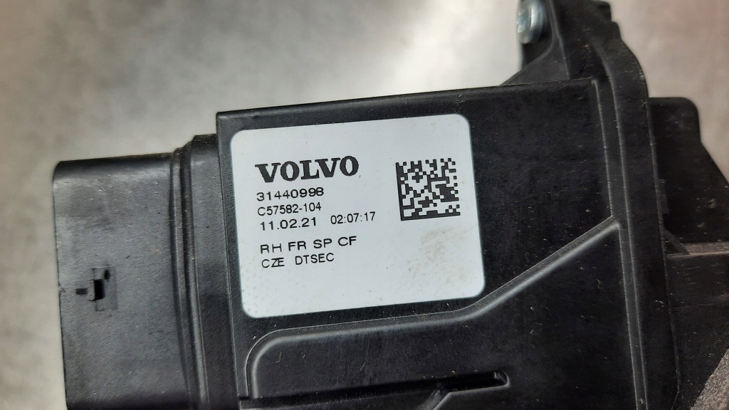 фото №7, Замок двері правий перед 31440998 volvo v60 ii xc60 ii xc90 s60 xc40