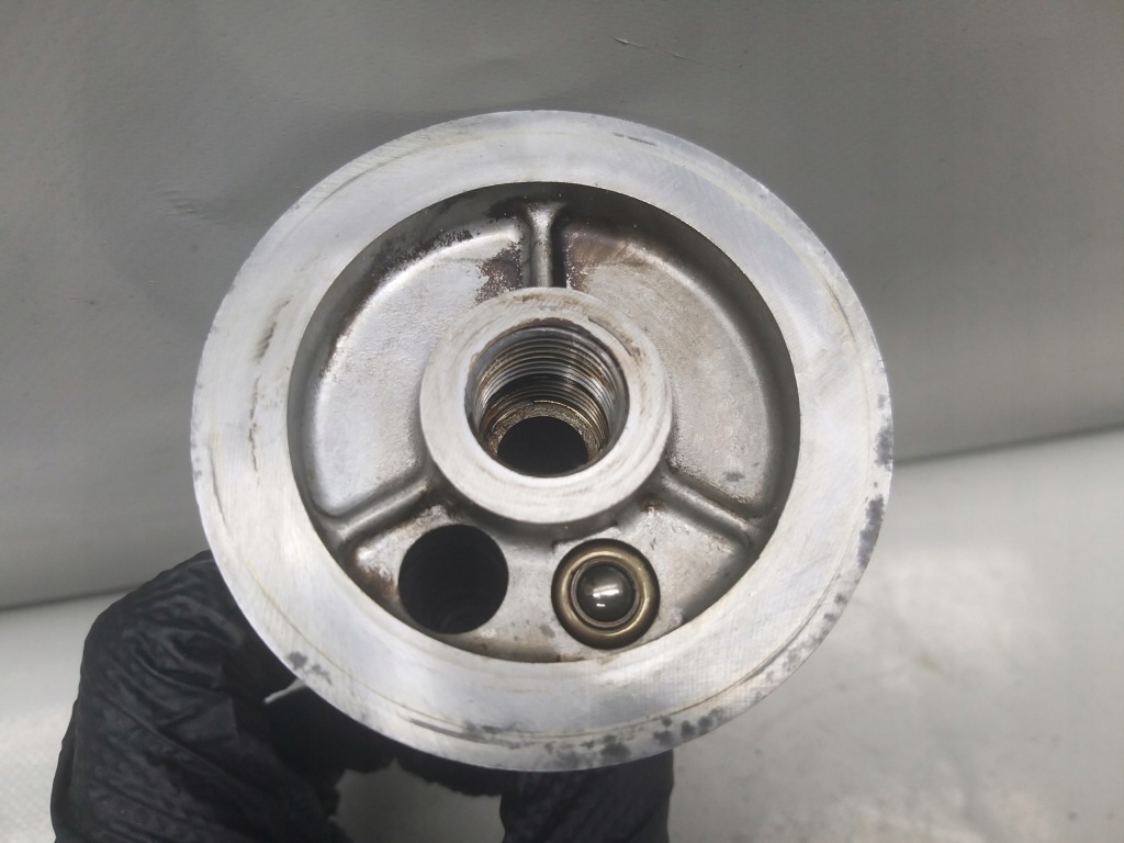 фото №10, Основа радіатор фільтра оливи qr20 2.0 16v primera p2 x-trail t30 140km