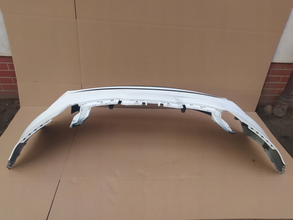 Kia sorento iv 20- бампер передній без  отворів lux Зі Шроту