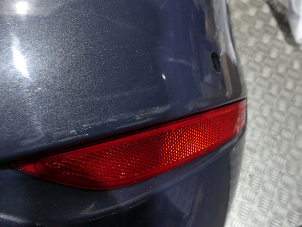 фото №12, Bmw 2 f46 бампер задняя разные цвета