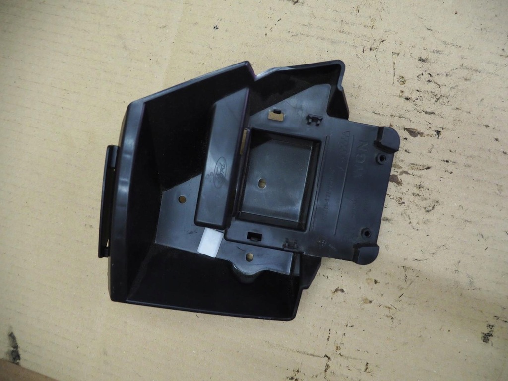 фото №1, Ford focus mk4 направляющая бампера задняя правый