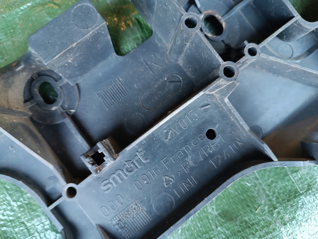 фото №7, 0000916v015 smart 450 i fortwo направляющая бампера крыла правый перед