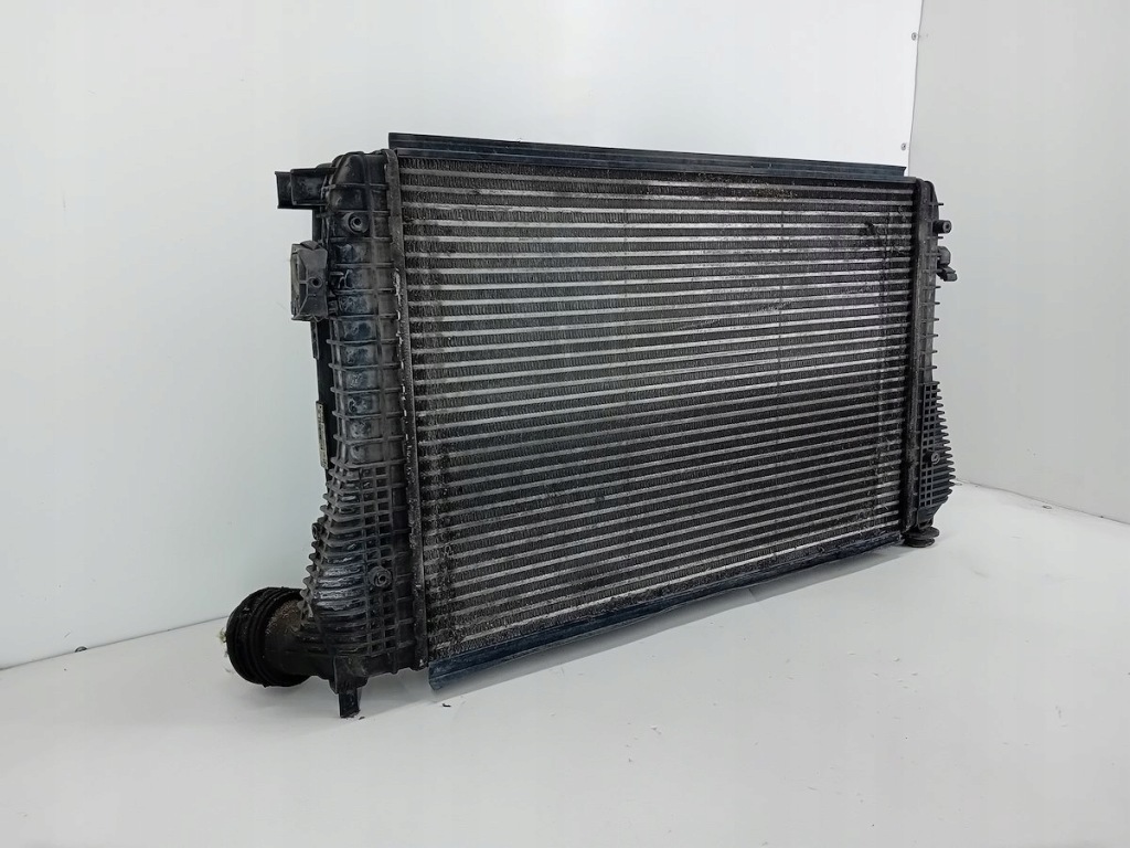 Радіатор води з вентилятор vw caddy 3 1.9 tdi 1k0121253aa Недорого