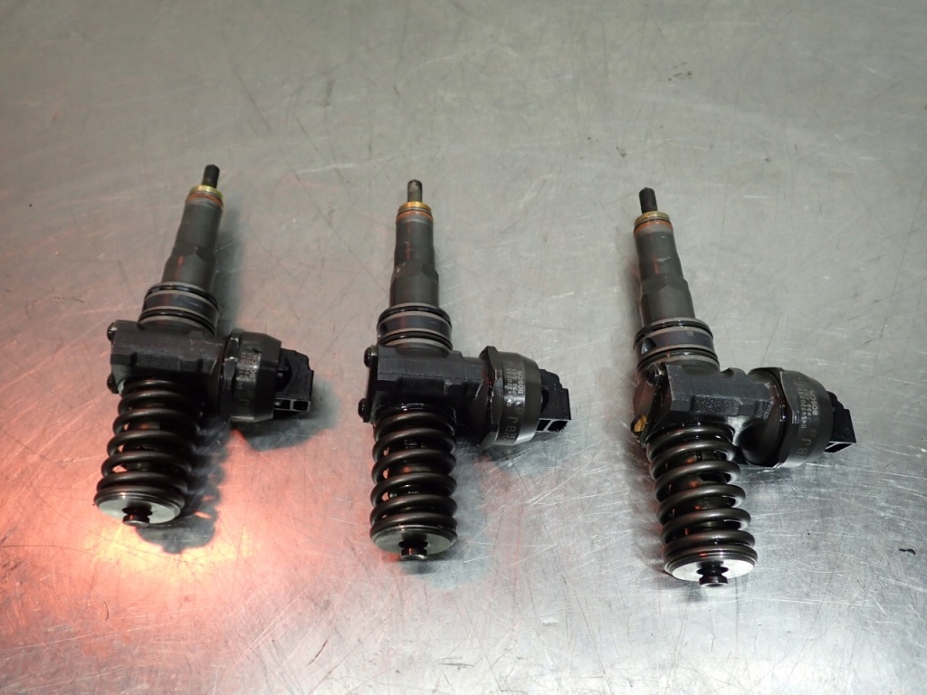 Насос-форсунка audi a2 Недорого