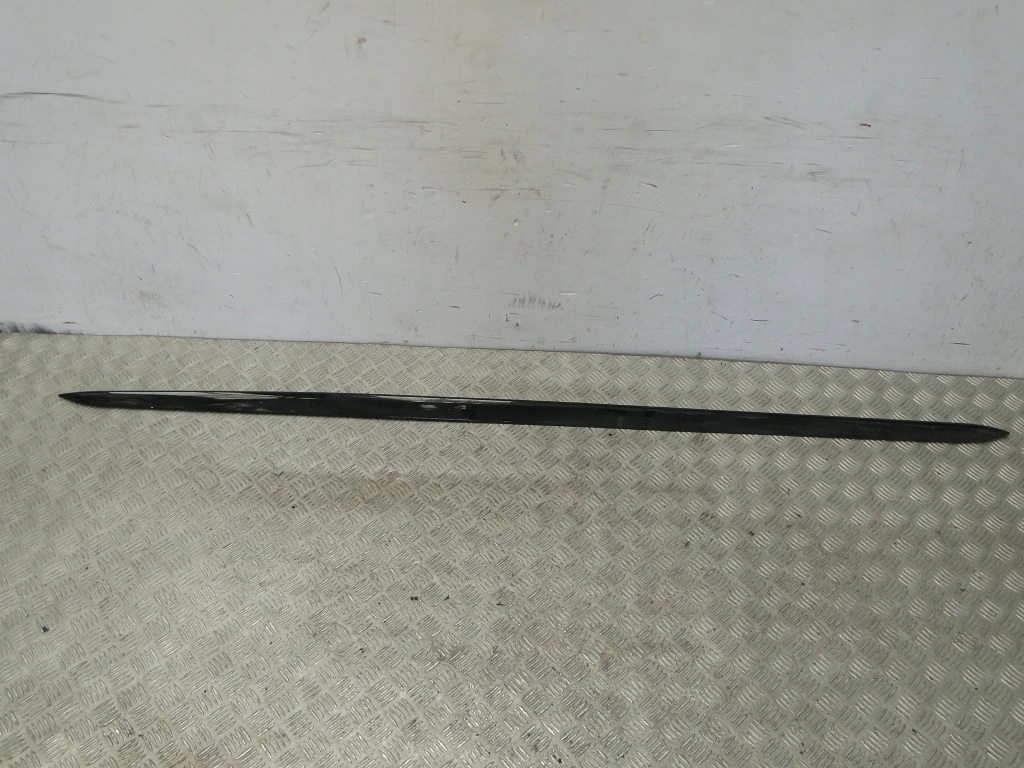 фото №1, Молдинг порог правая audi a4 s4 b9 8w 8w0 8w0853932