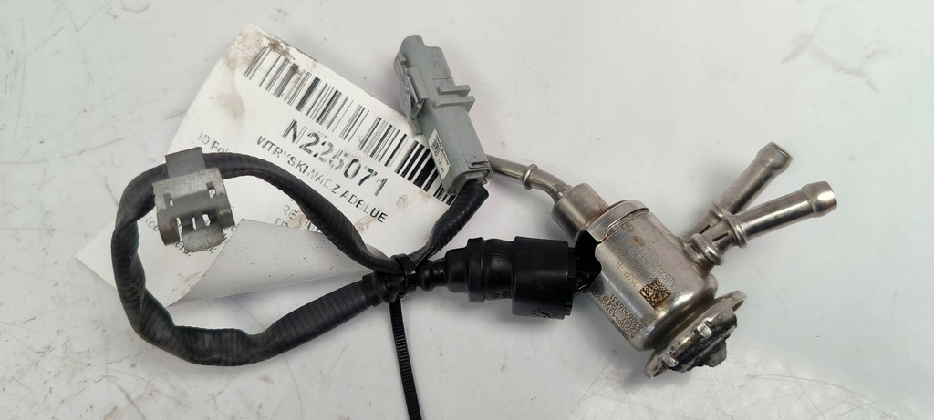 фото №1, Форсунка adblue 8306906931 renault trafic iii