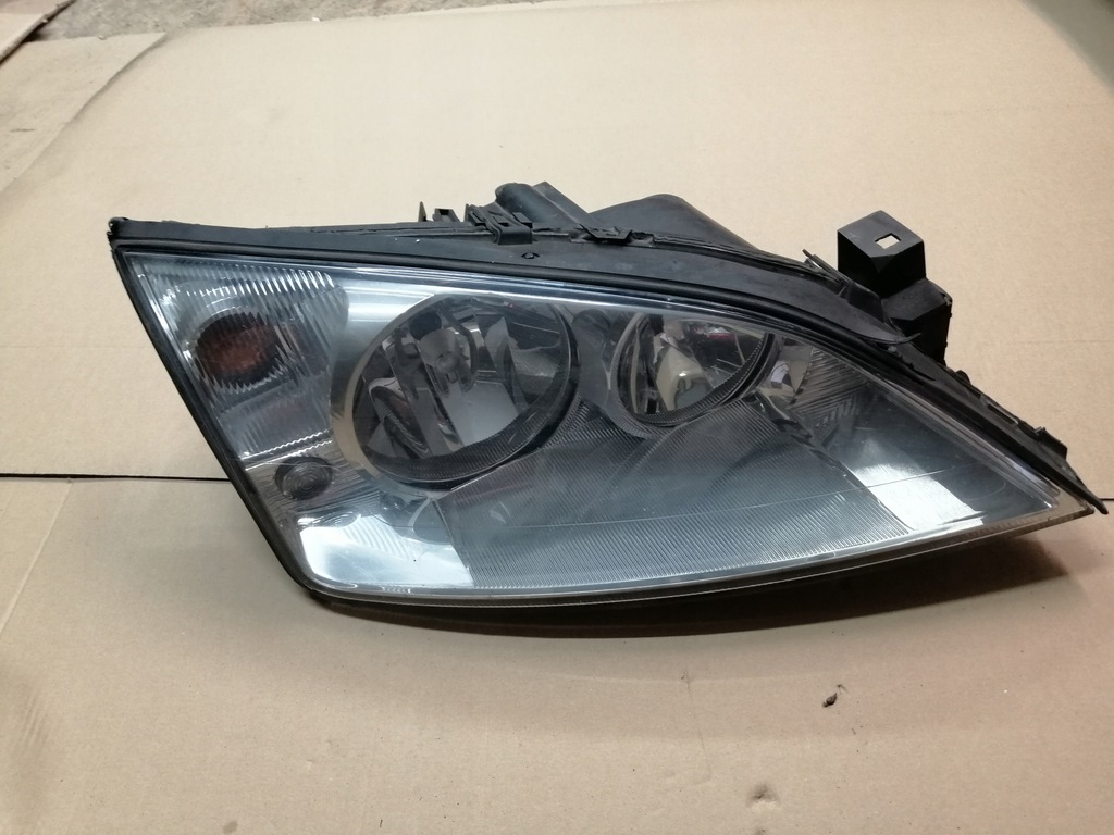 фото №1, Лампа передняя правая mondeo mk3 1s7113005al eu