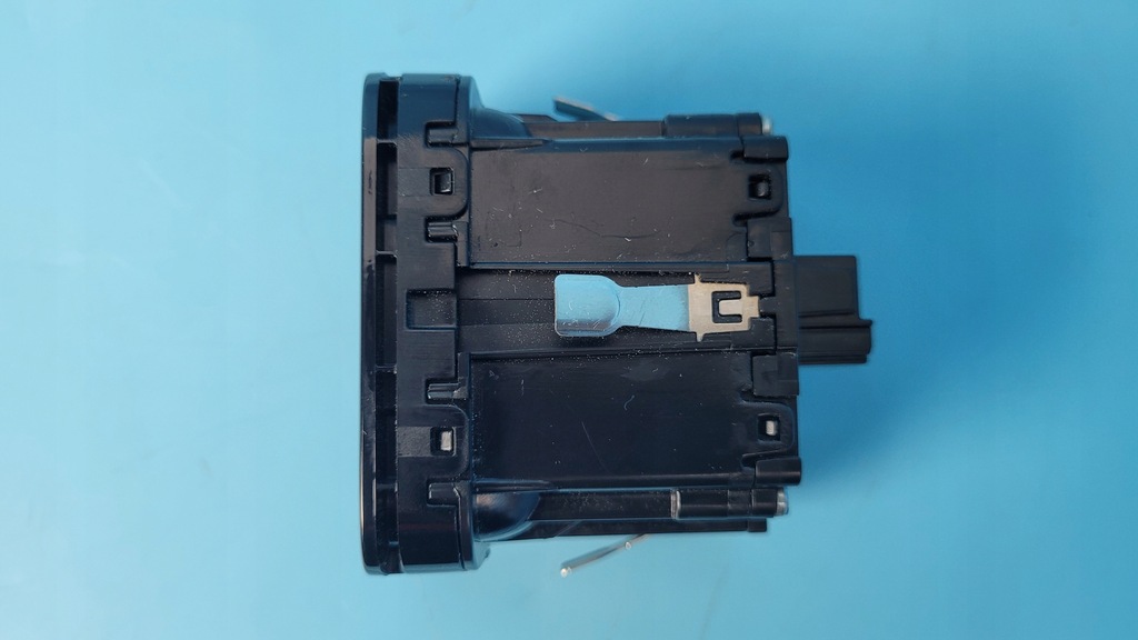 фото №7, Mercedes eqe 350+ 23r переключатель выключатель тормоза стояночного a2239057606