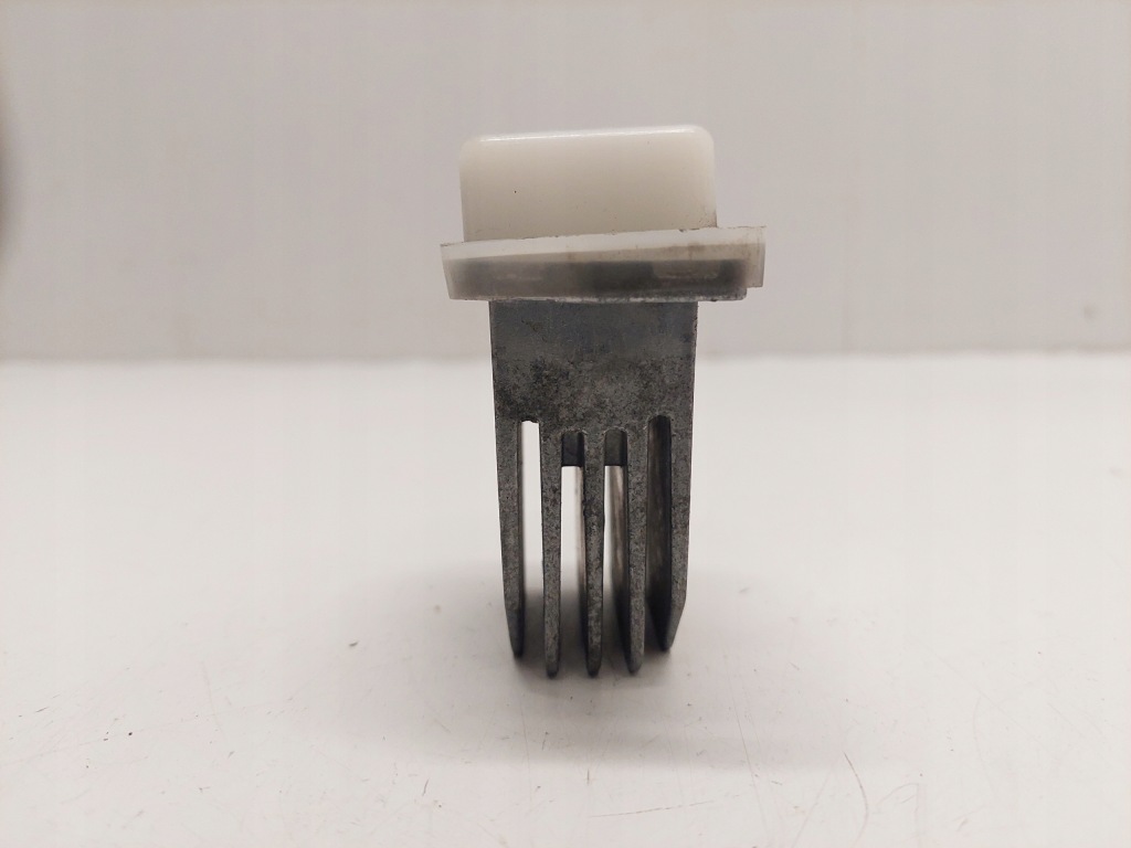 фото №1, Резистор резистор вентилятор nissan primiera p12 70t036d11