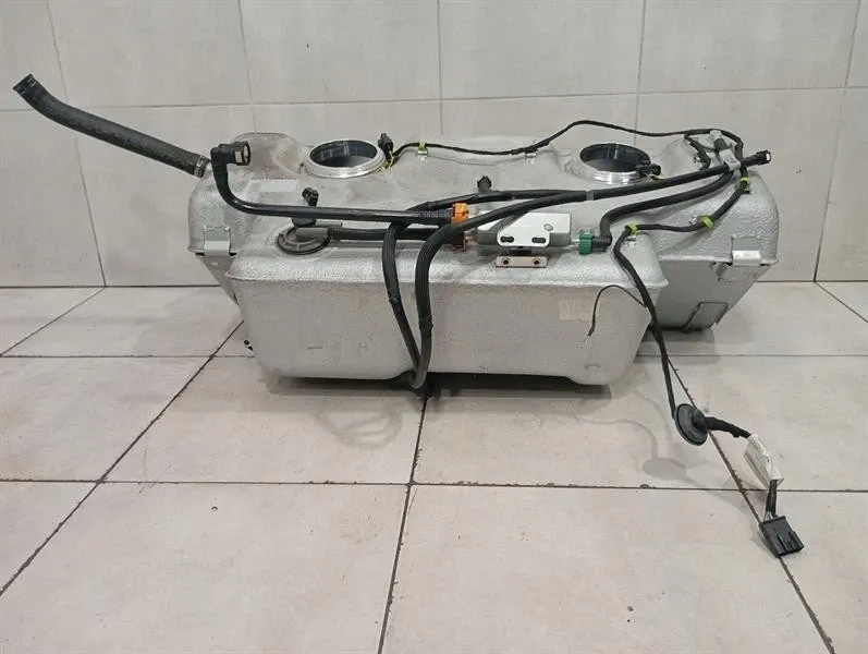 Бак пального ferrari 599 gtb f141 204318 бак пального- Зі Шроту