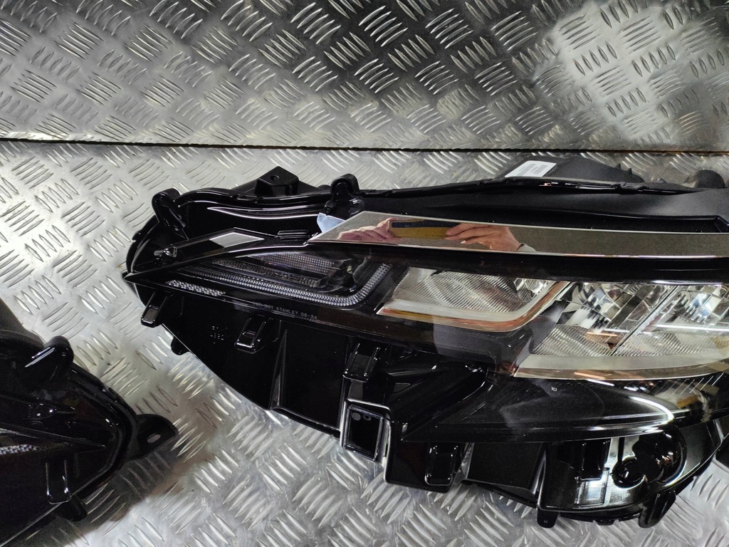 фото №9, Toyota sienna 2021 лампа фара правая левая передняя перед