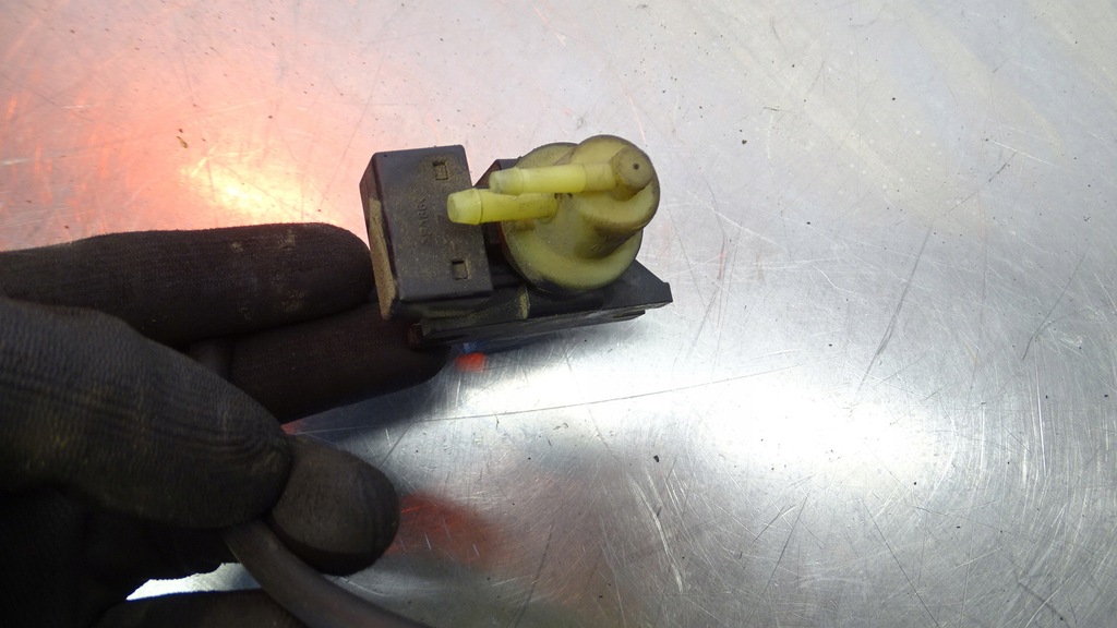 фото №3, Клапан вакуумa mercedes w245 b200