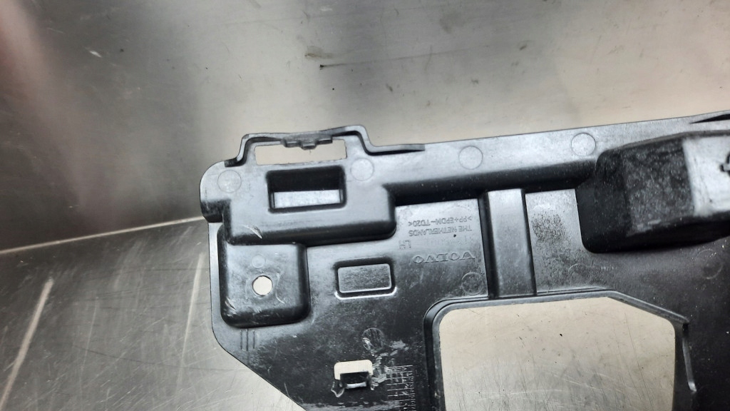 Направляющая бампера левый перед 31425001 volvo v40 ii 12- Недорого