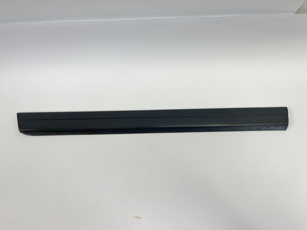 фото №1, Вузька молдинг бічна двері правий задня задня права нижня mercedes 190 w201