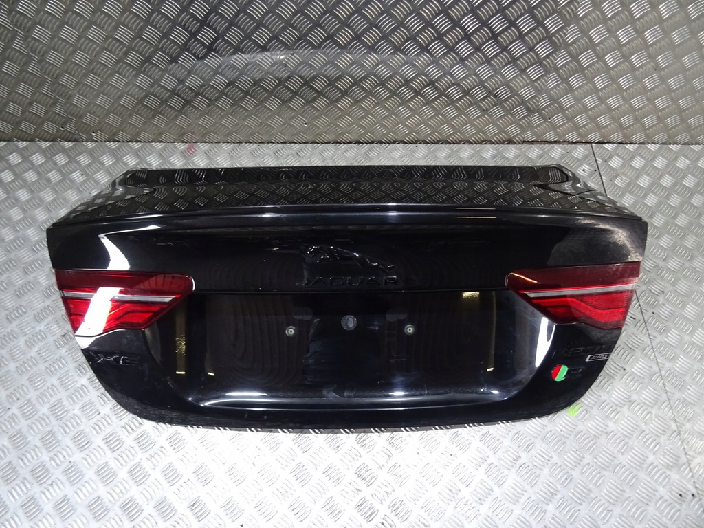 фото №1, Jaguar xe lift крышка багажника задняя лампы ebony black r sport
