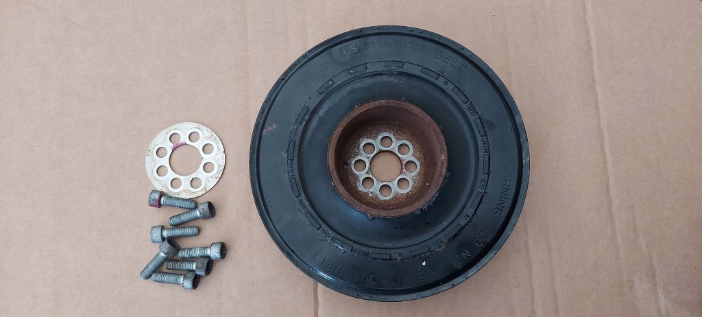 Купити Шків з глушником коливань вала 3.0d 059105251el