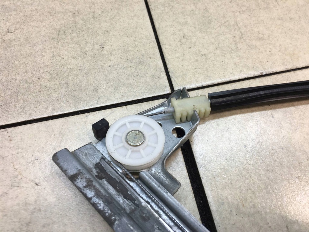 фото №7, Підйомник скло правий перед octavia i 0130821730