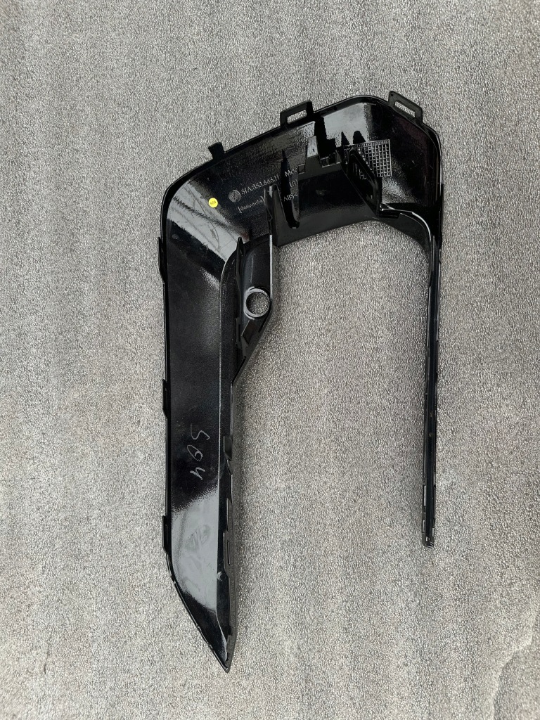 фото №1, Volkswagen решітка бампера 5ta853666h....