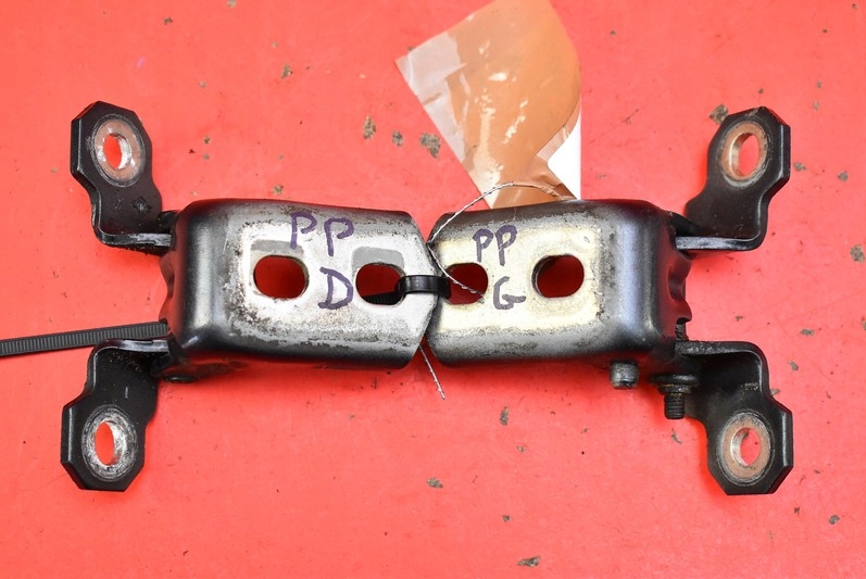 фото №2, Петля петли дверь левый перед renault laguna 3 iii 07-11