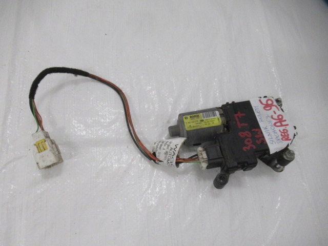 Купить Peugeot 308 t7 sw 07-13 моторчик шторка крышный