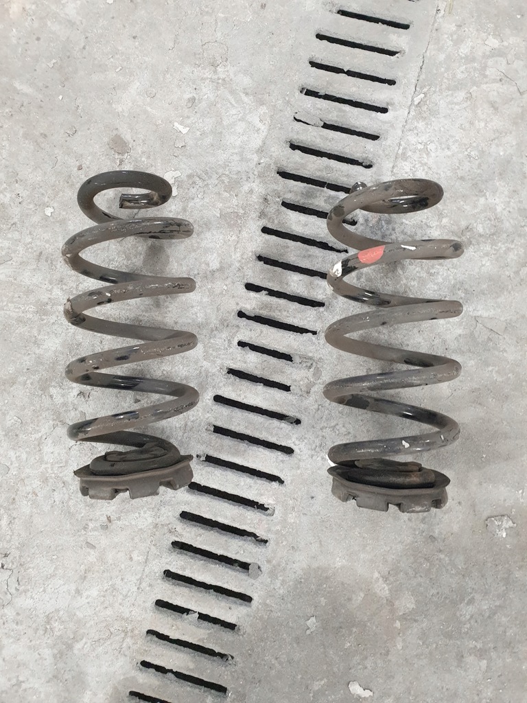 фото №1, Пружина амортизатора задня smart fortwo 453