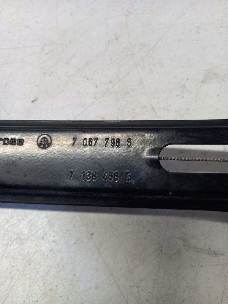 Підйомник скло передній правий bmw e87 70677965 Київ