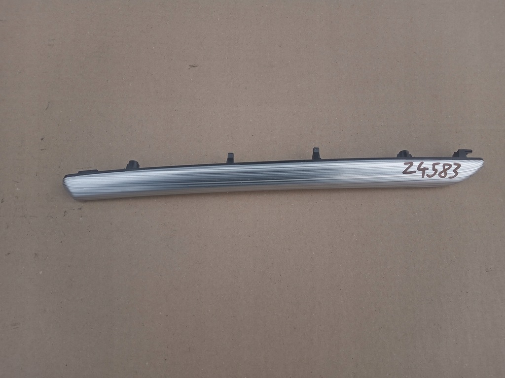 фото №1, Молдинг дверь левый задняя audi a3 8v sportback