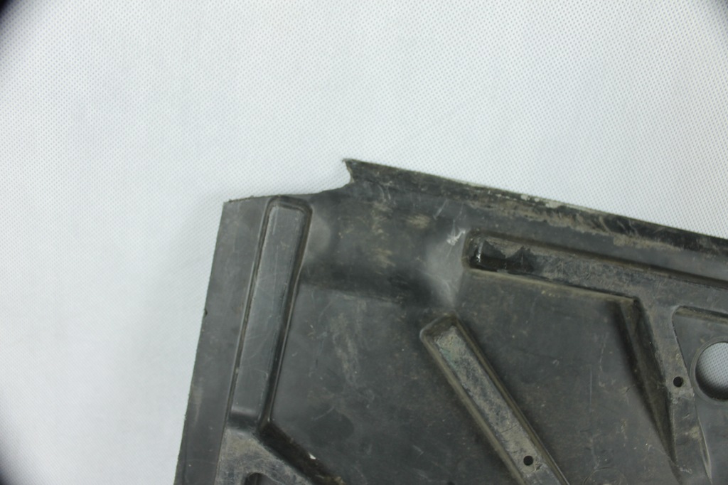 фото №12, Пол задняя защита задняя колеса запасного mercedes w201