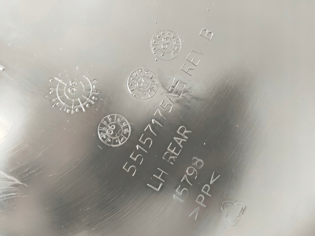 фото №5, Chrysler dodge nitro 07-12 подкрылок задние левая задняя 5515717a оригинальный номер