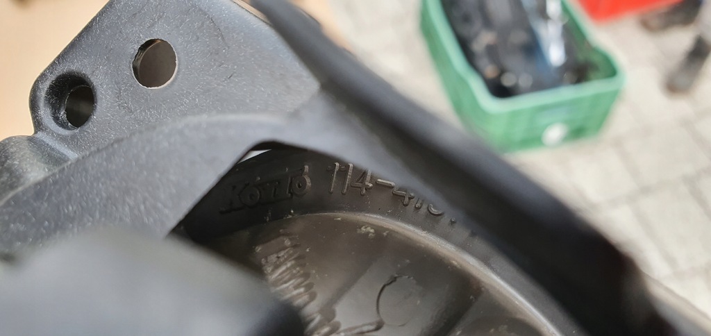 фото №6, Mazda 3 противотуманная фара правый кронштейн оригинал