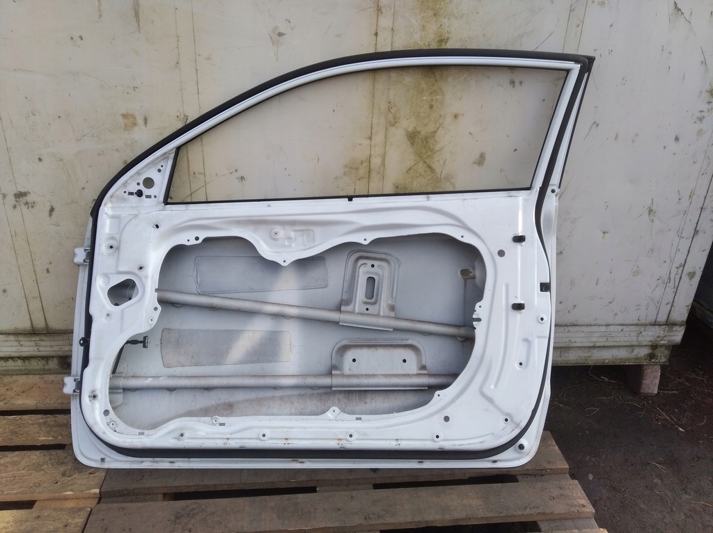 фото №10, Дверь перед правое kia pro ceed i 3d белый